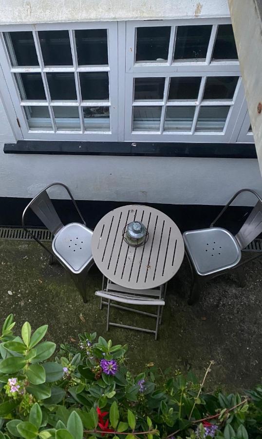 Monmouth House Apartments, Lyme Regis Old Town, Dog Friendly, Parking Екстериор снимка