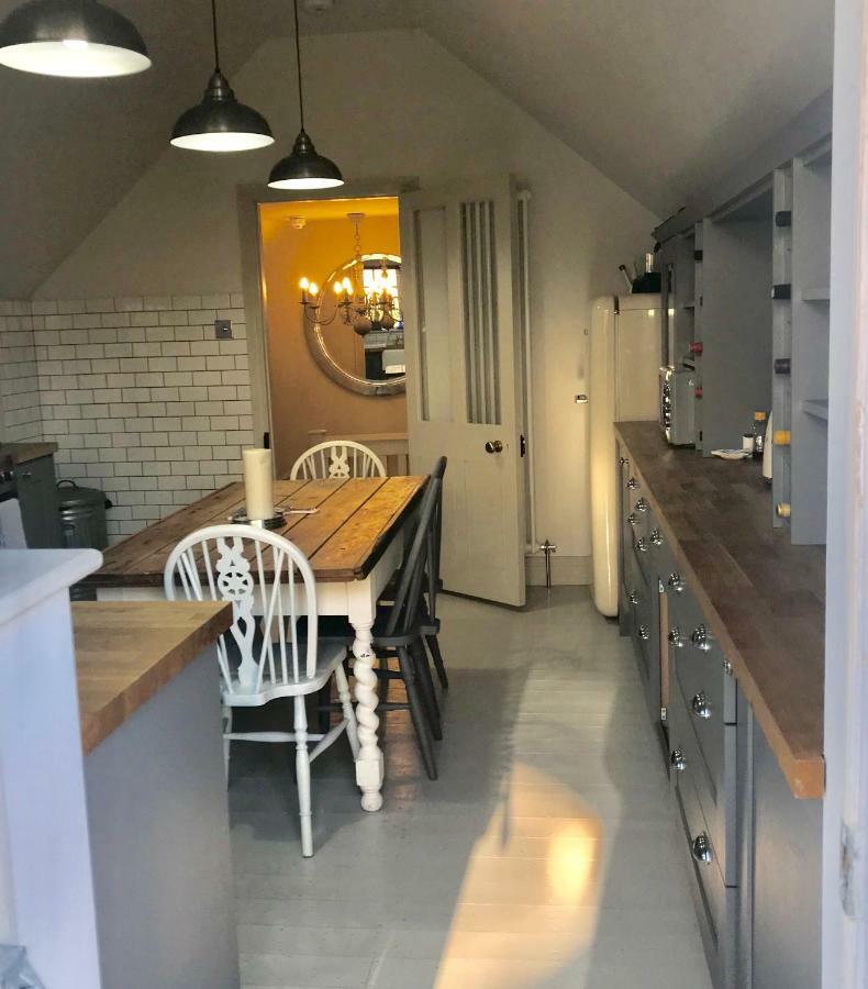 Monmouth House Apartments, Lyme Regis Old Town, Dog Friendly, Parking Екстериор снимка