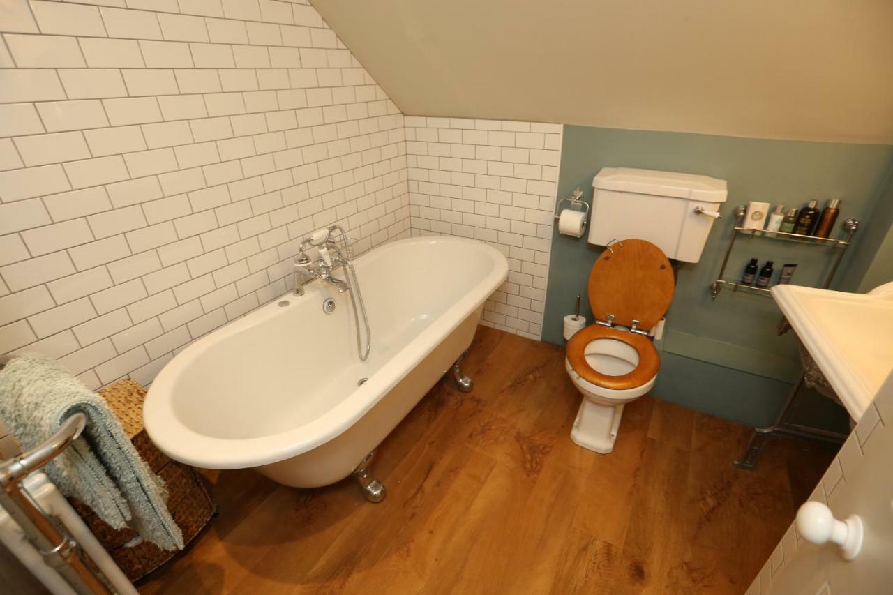 Monmouth House Apartments, Lyme Regis Old Town, Dog Friendly, Parking Екстериор снимка
